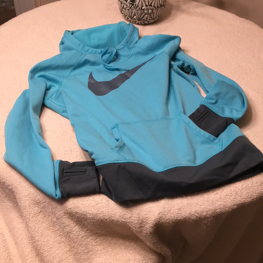 Sweatshirt/ Hoodie